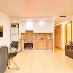 Parrot's House Apartmán *