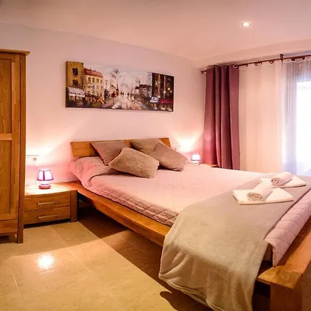 Parrot's House Apartman