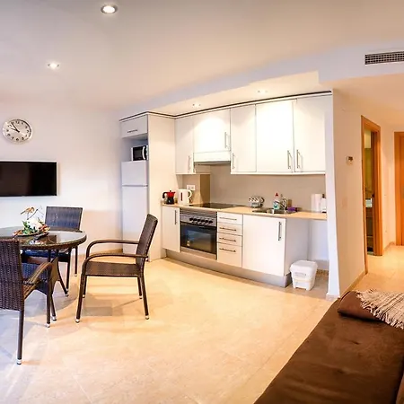 Parrot's House Apartman *